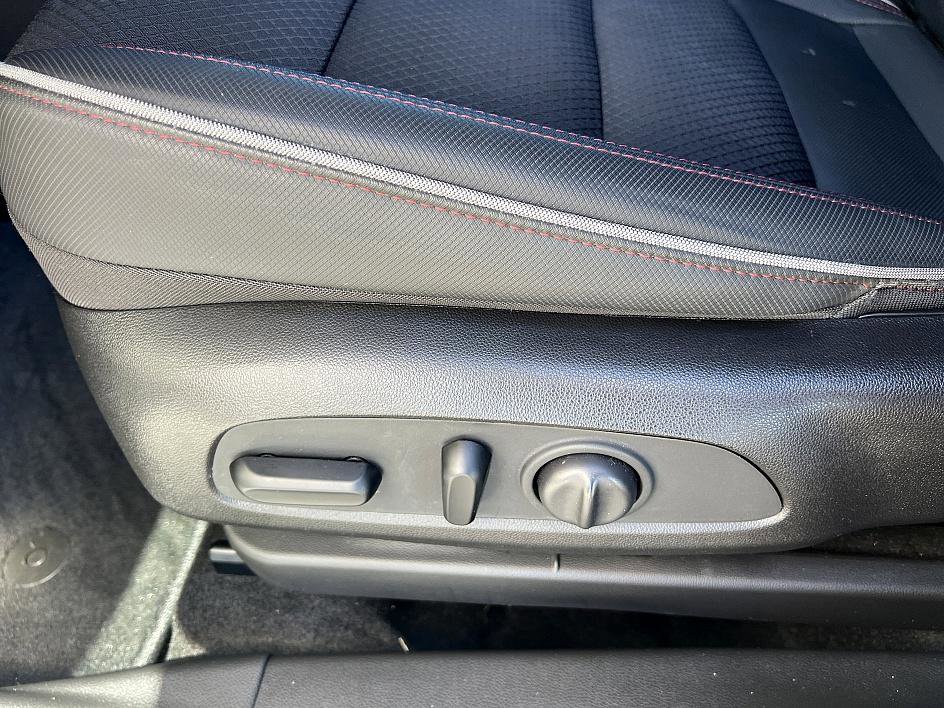 Used 2021 Chevrolet TrailBlazer RS w/ Sun and Liftgate Package image 19