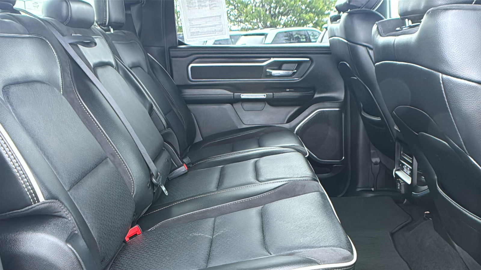 Used 2025 RAM 1500 Laramie AWD/4WD image 16