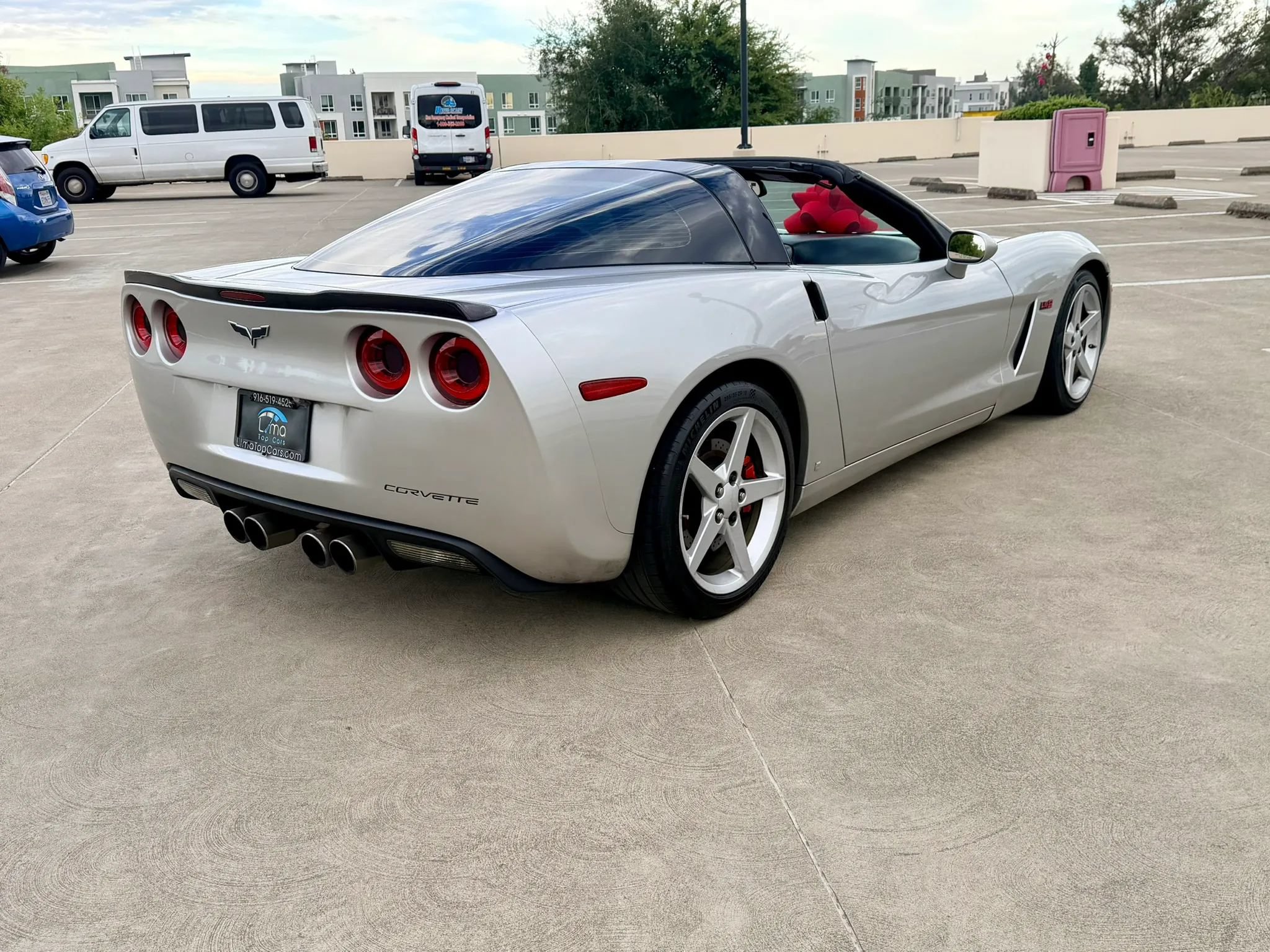 Used 2007 Chevrolet Corvette Coupe w/ Preferred Equipment Group RWD image 5
