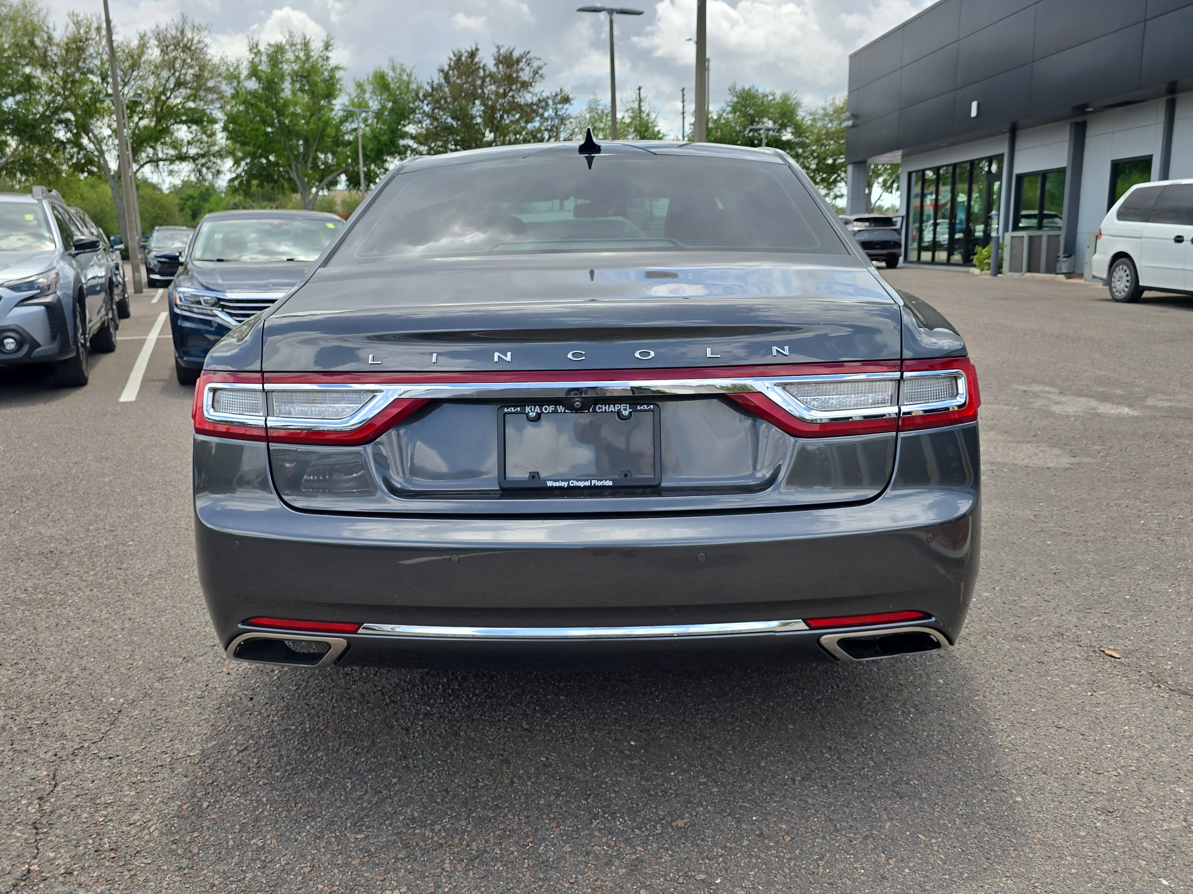 Used 2019 Lincoln Continental Select image 7