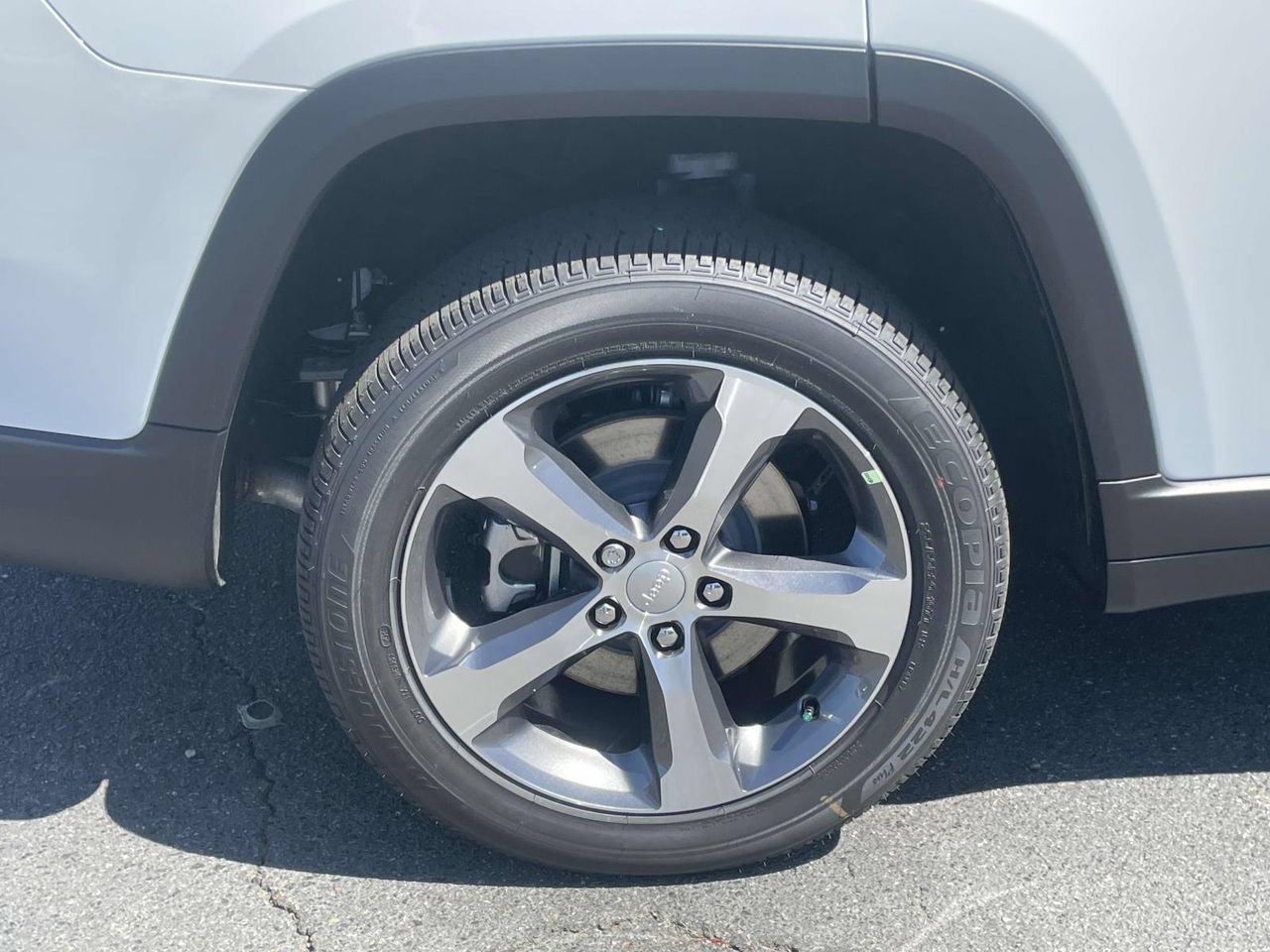 New 2026 Jeep Grand Cherokee L Limited w/ Luxury Tech Group II AWD/4WD image 13
