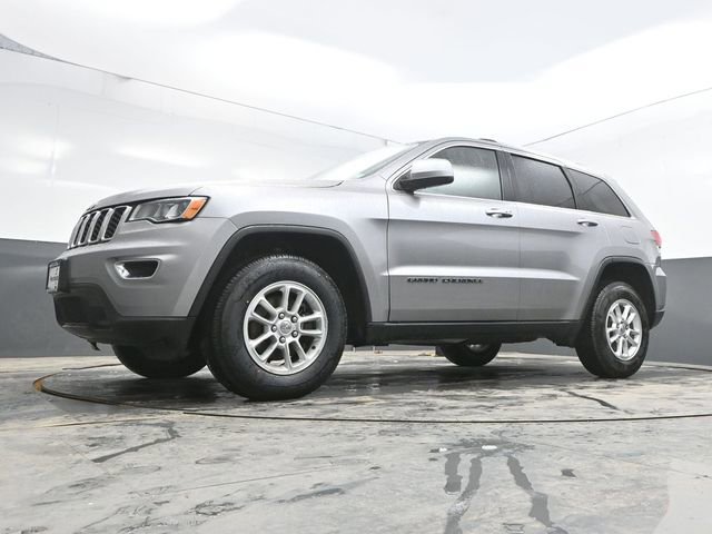 Used 2019 Jeep Grand Cherokee Laredo AWD/4WD image 36