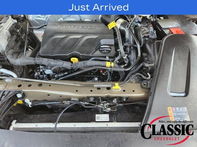 Used 2024 Chevrolet Trax LT w/ Sunroof Package image 41