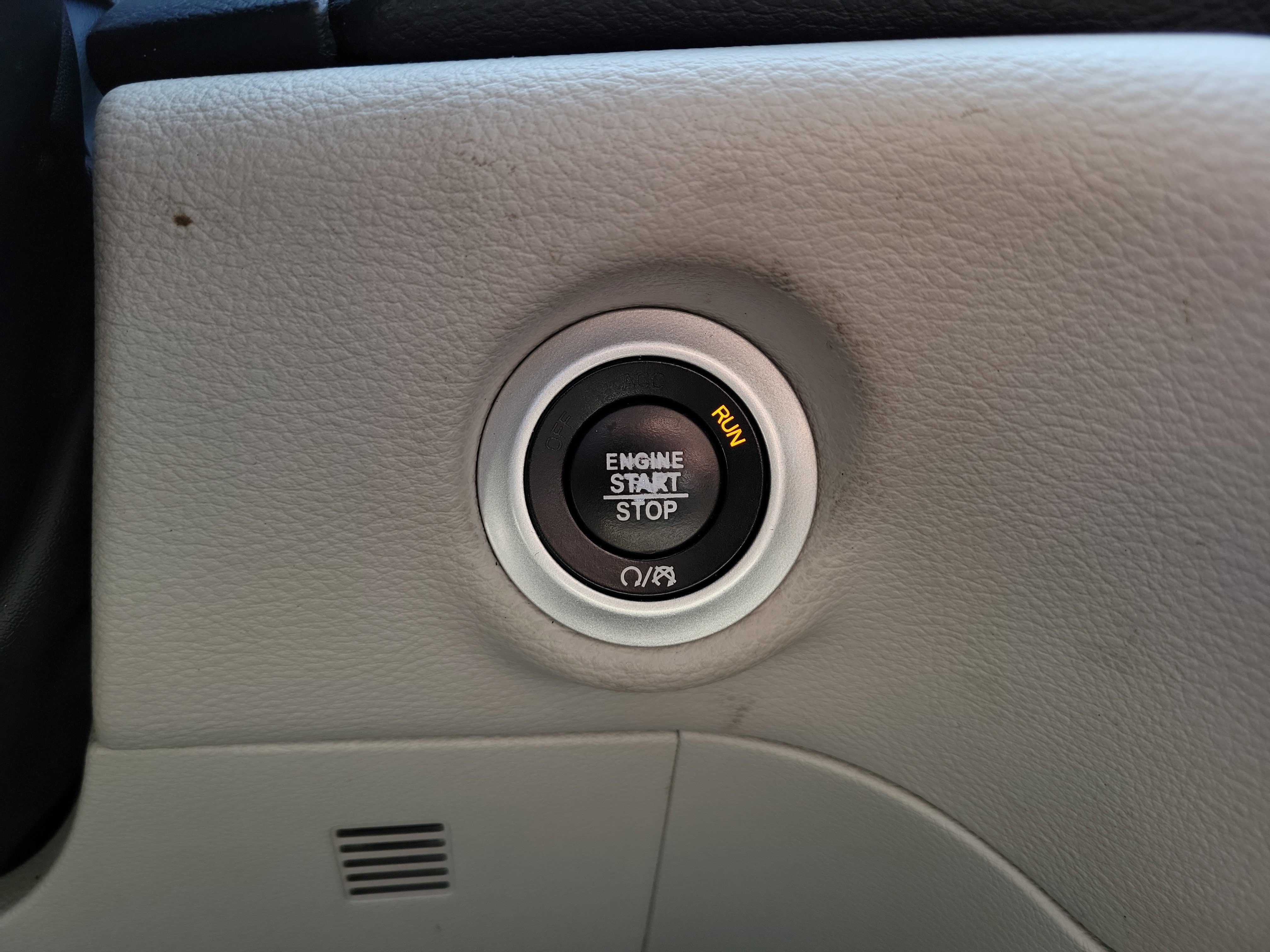 Used 2021 Chrysler Pacifica Limited w/ Premium & Safety Sphere Group image 29