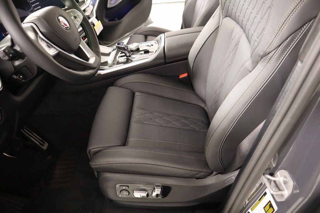 New 2026 BMW ALPINA XB7 image 12