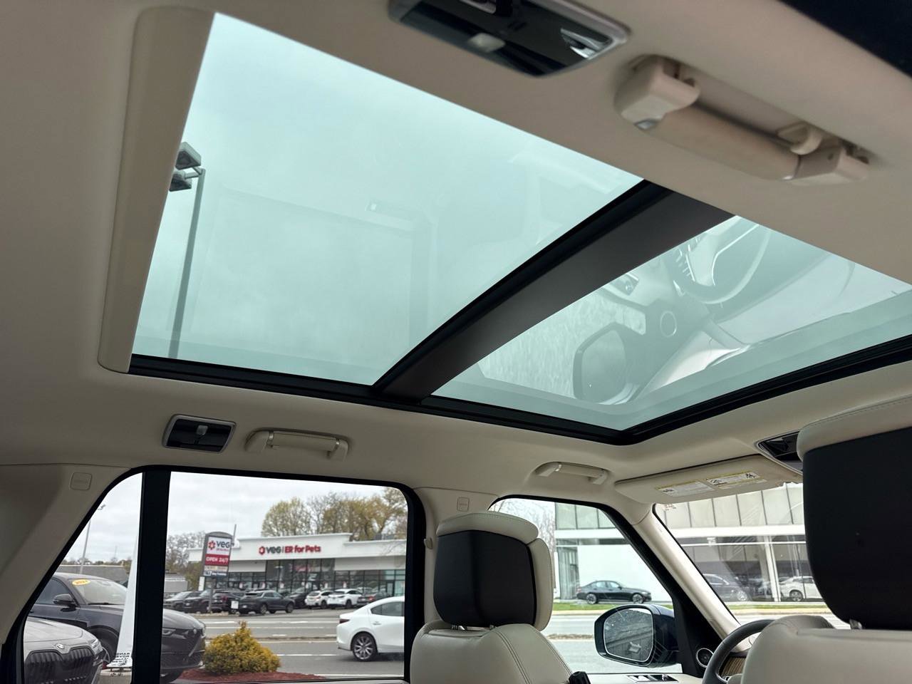 Used 2019 Land Rover Range Rover HSE AWD/4WD image 44