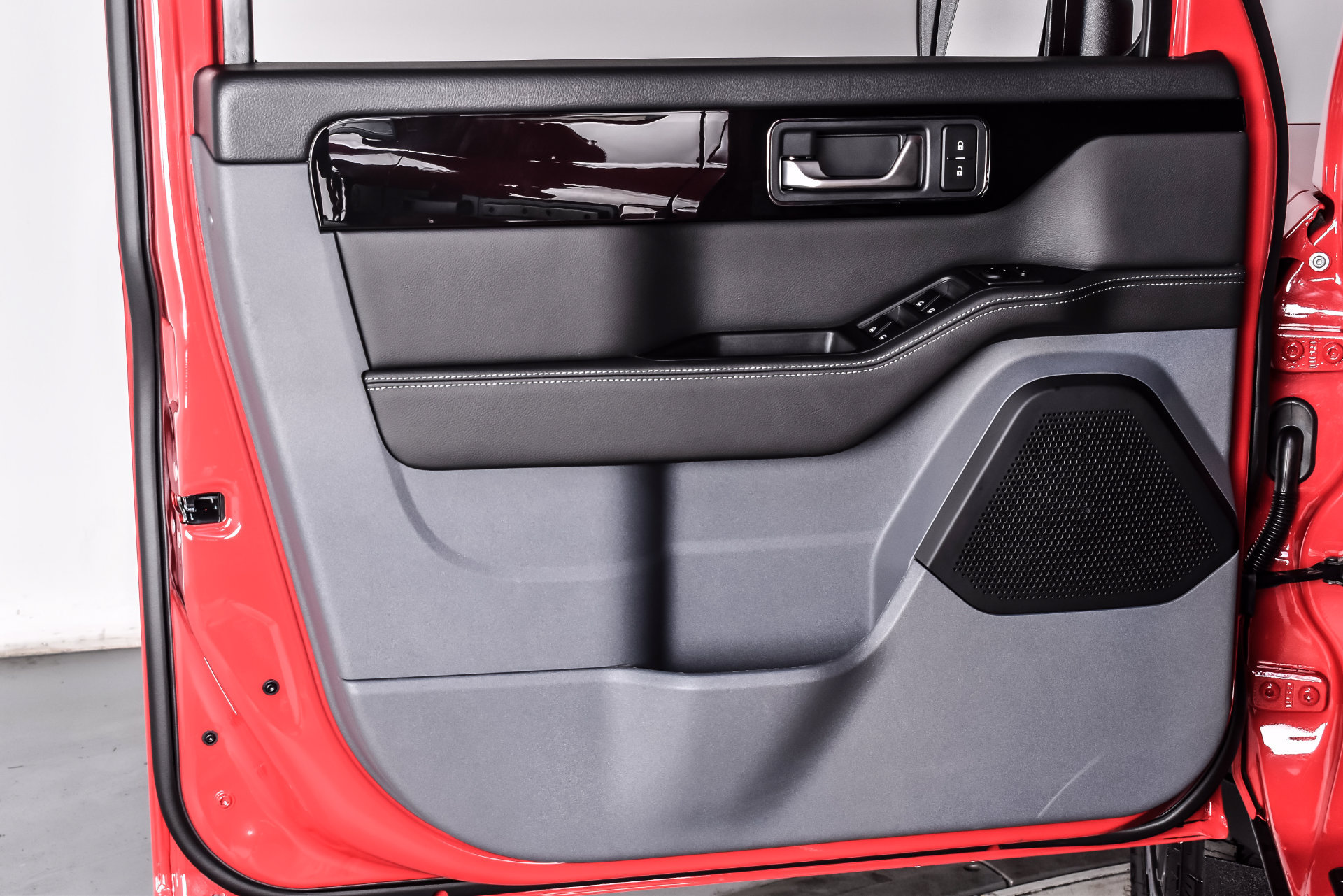 New 2026 INEOS Grenadier Station Wagon AWD/4WD image 13