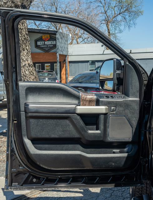 Used 2019 Ford F250 Lariat w/ Lariat Ultimate Package AWD/4WD image 16