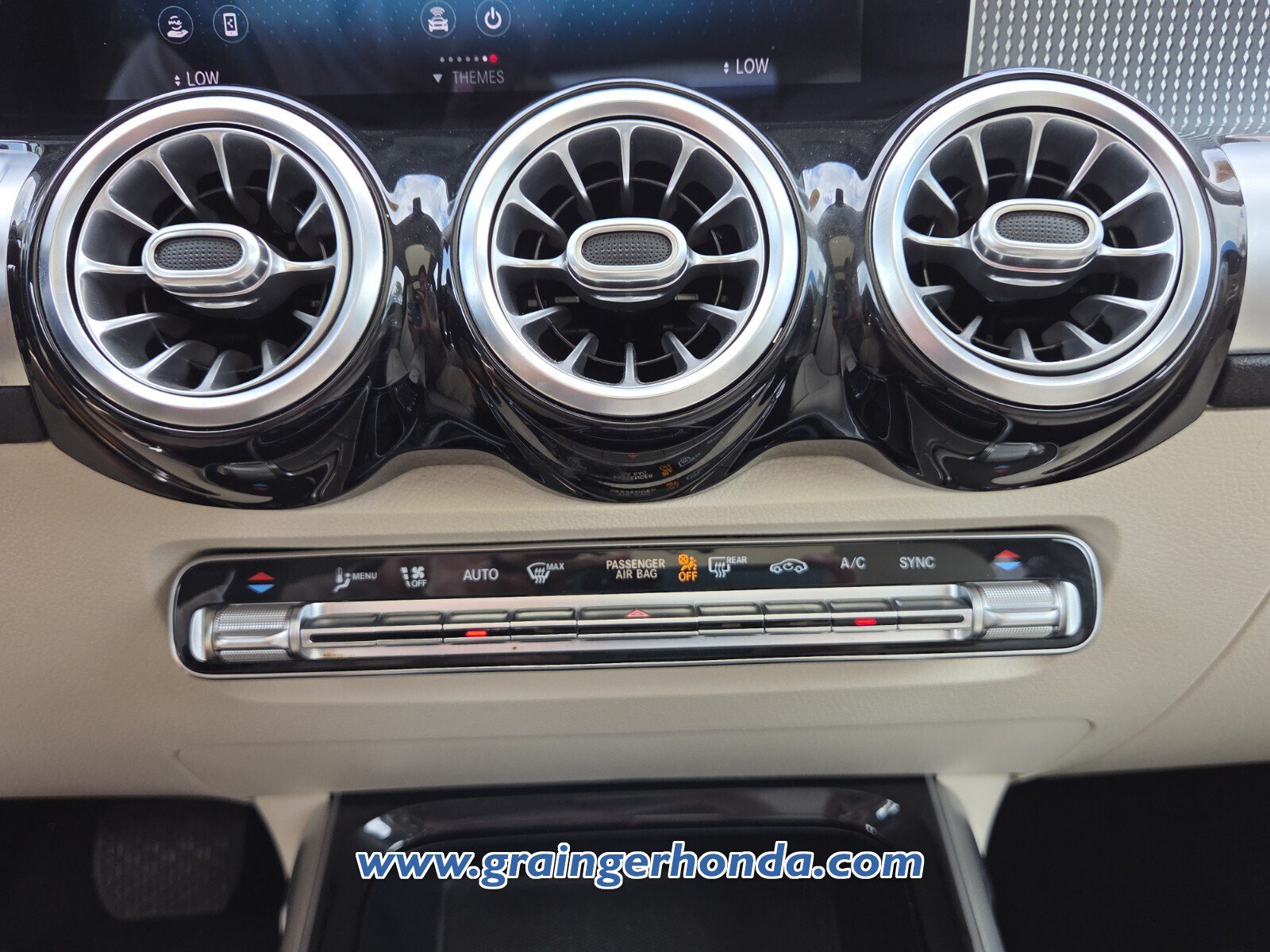 Used 2021 Mercedes-Benz GLB 250 image 17