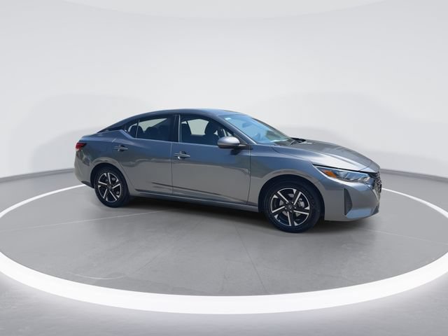 Used 2025 Nissan Sentra SV FWD image 9