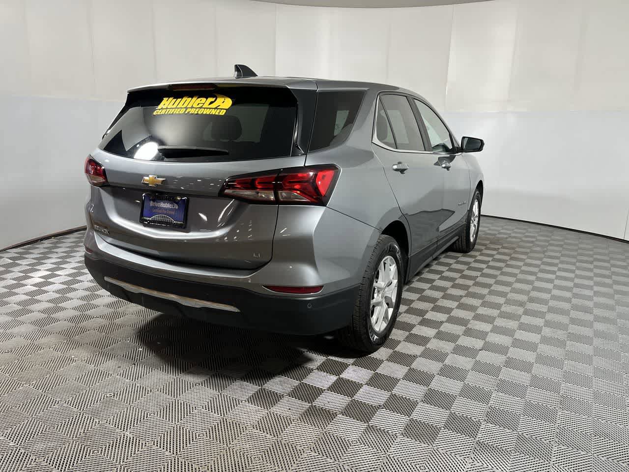 Used 2024 Chevrolet Equinox LT w/ Driver Convenience Package FWD image 8