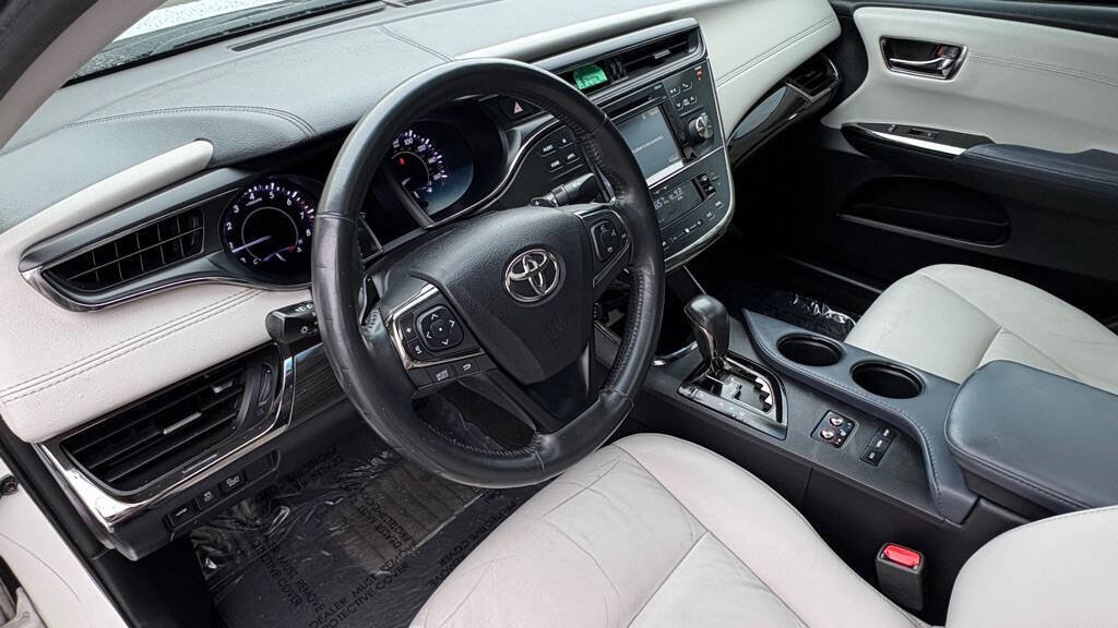 Used 2015 Toyota Avalon XLE Touring image 10