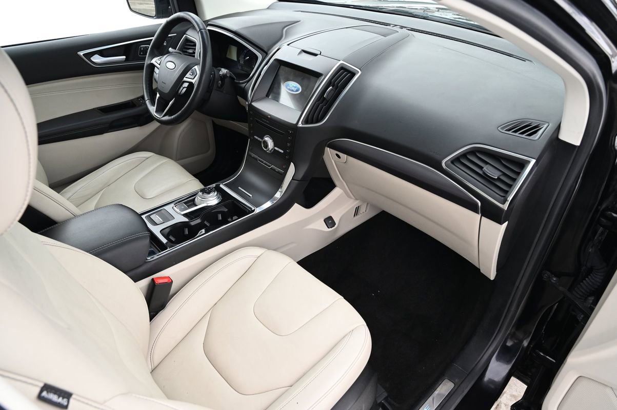 Used 2019 Ford Edge Titanium w/ Cold Weather Package image 45