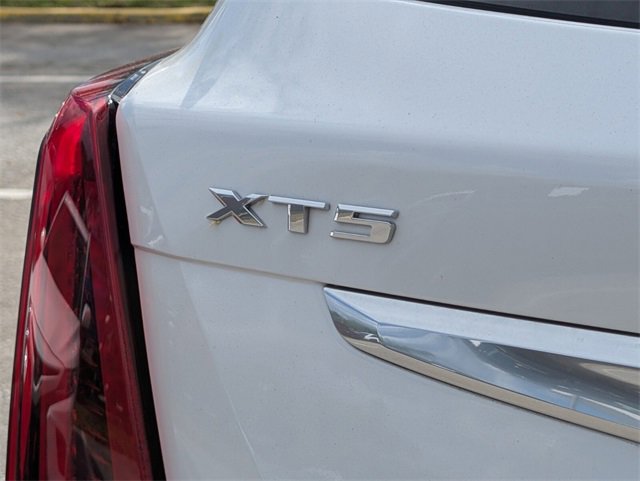 Used 2020 Cadillac XT5 Premium Luxury w/ LPO, Floor Liner Package image 22