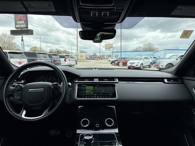 Used 2019 Land Rover Range Rover Velar R-Dynamic SE AWD/4WD image 16