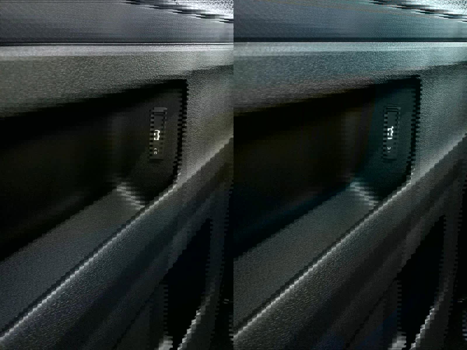 New 2025 Volkswagen ID. Buzz Pro S image 22