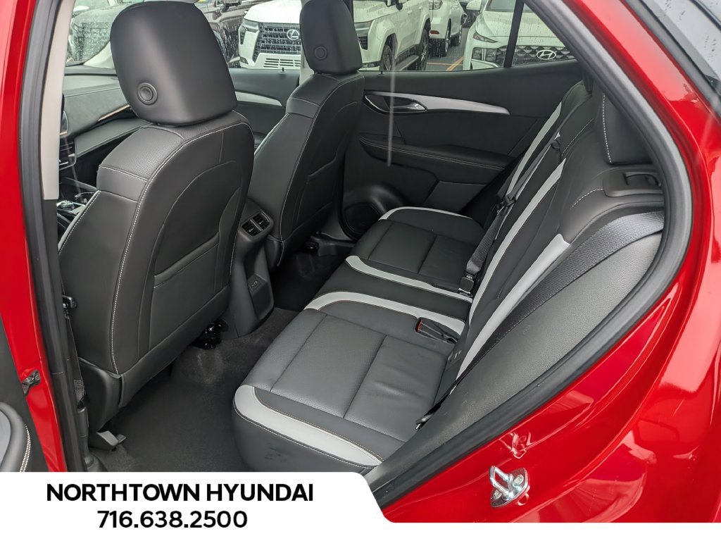 Used 2025 Buick Envision Sport Touring AWD/4WD image 29