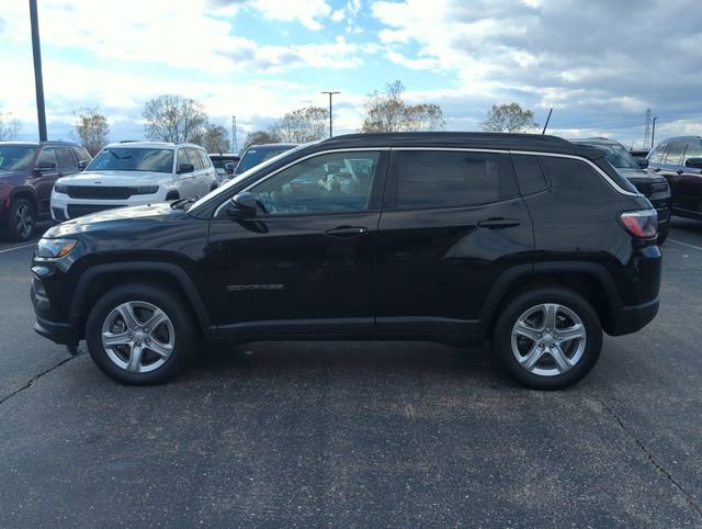 Used 2024 Jeep Compass Latitude image 6