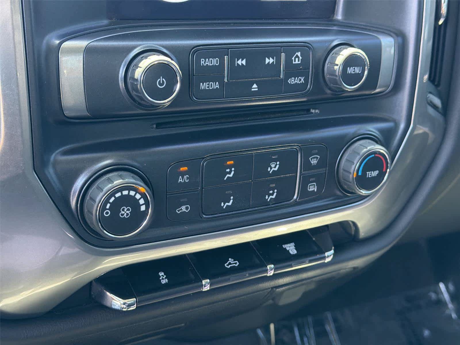 Used 2019 Chevrolet Silverado 2500 LT AWD/4WD image 36