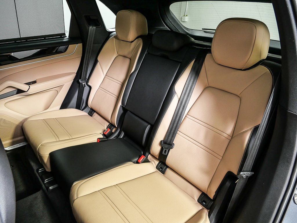New 2026 Porsche Cayenne S image 20