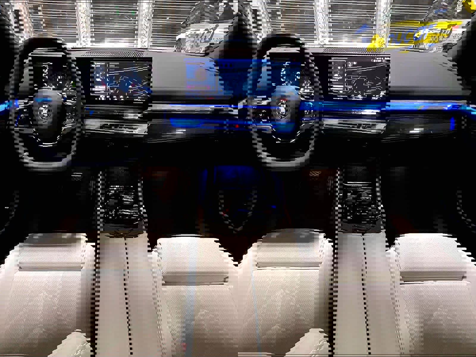 Used 2024 BMW 540i xDrive w/ Convenience Package image 21