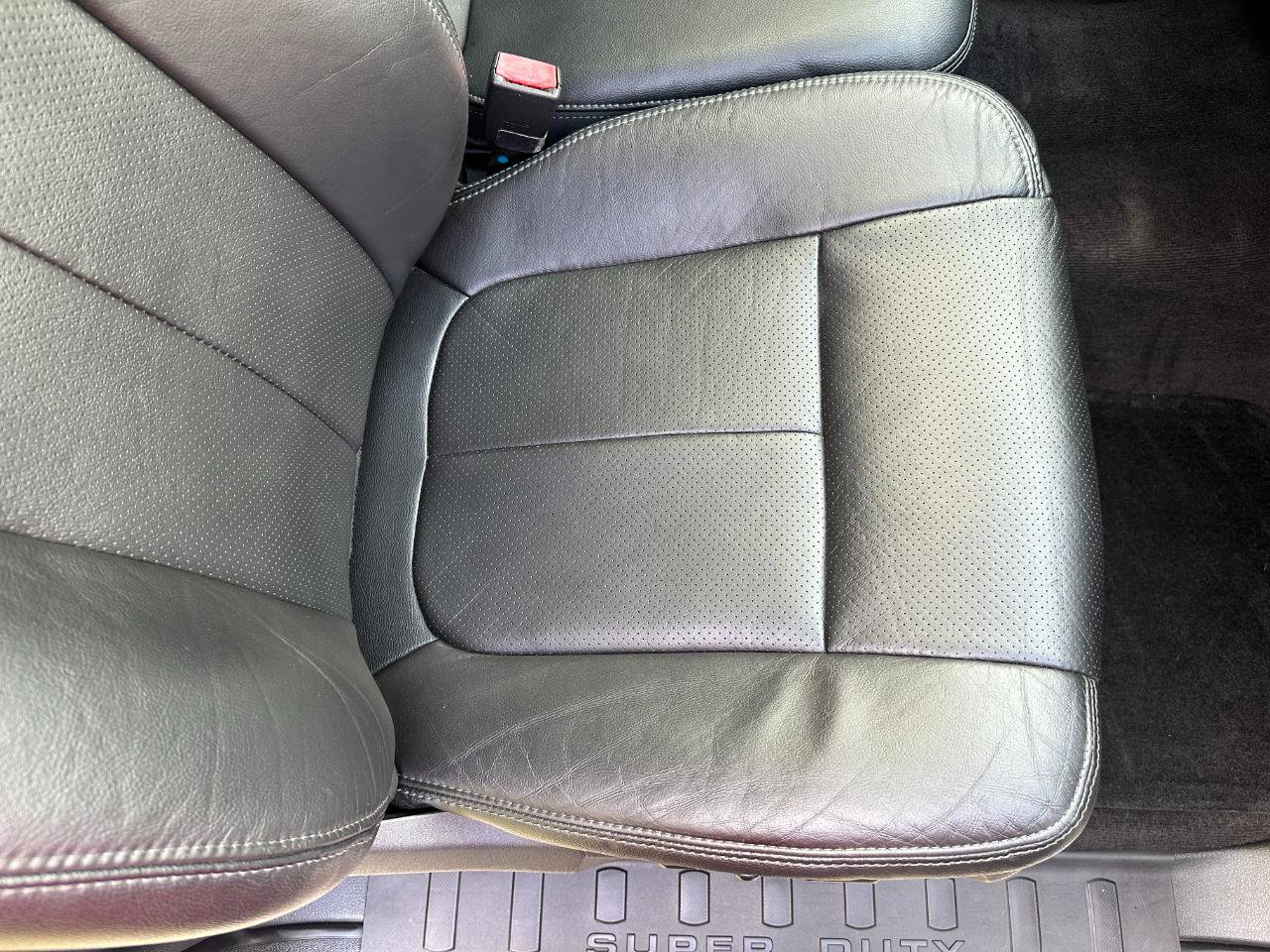 Used 2016 Ford F250 Lariat w/ Chrome Package image 27