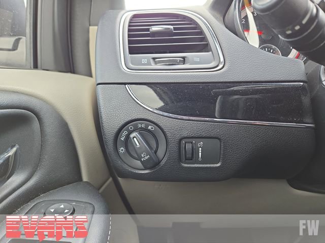 Used 2019 Dodge Grand Caravan SXT image 16