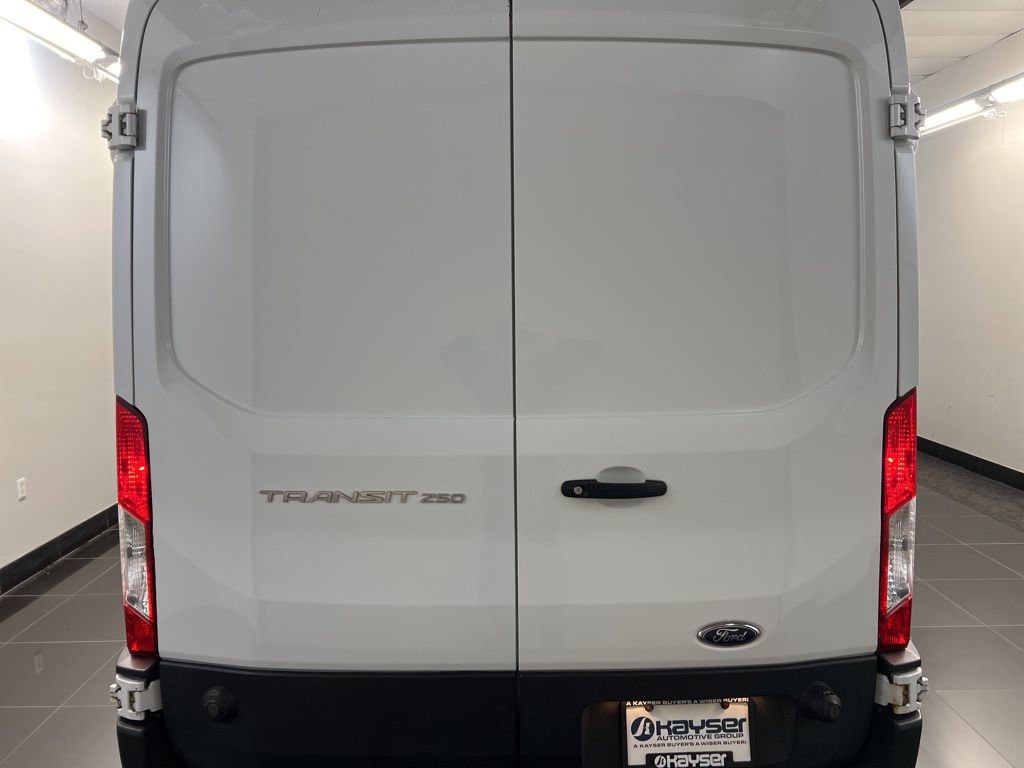 Used 2020 Ford Transit 250 Medium Roof AWD image 5
