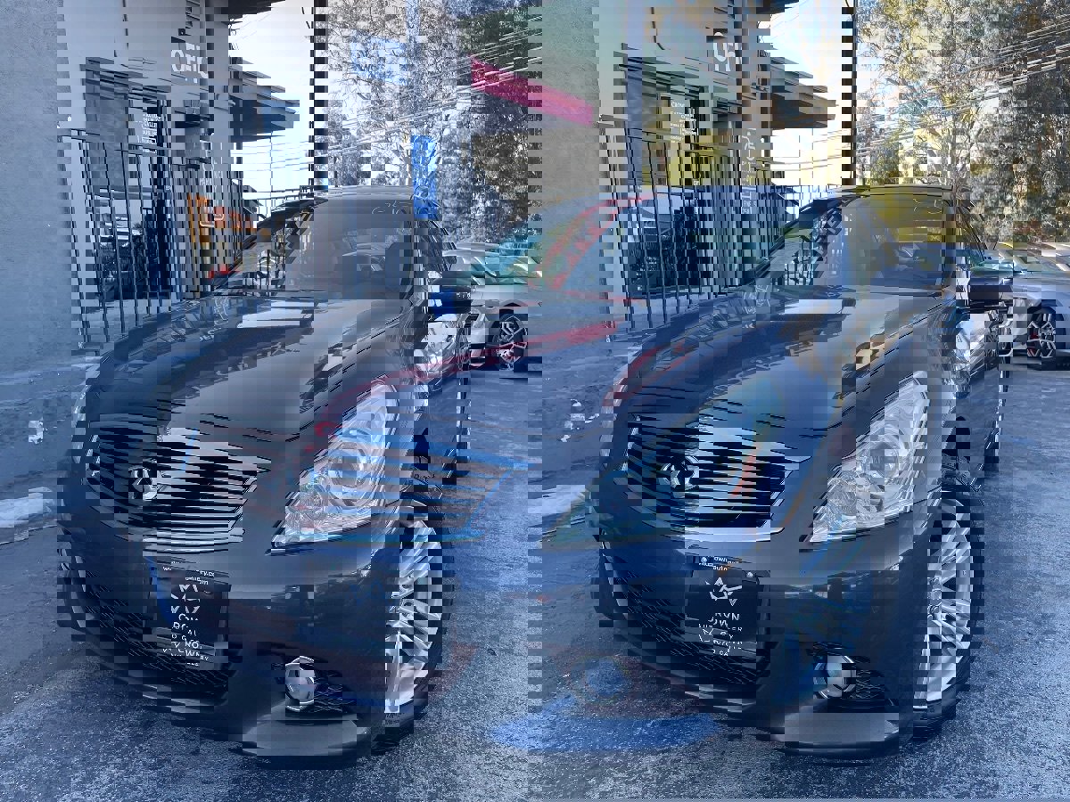 Used 2013 INFINITI G37 Journey w/ Premium Pkg