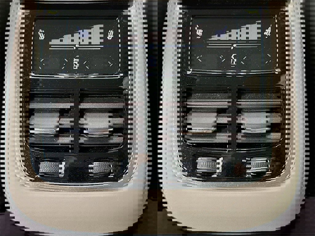 Certified 2026 Volvo XC90 B6 Core image 26