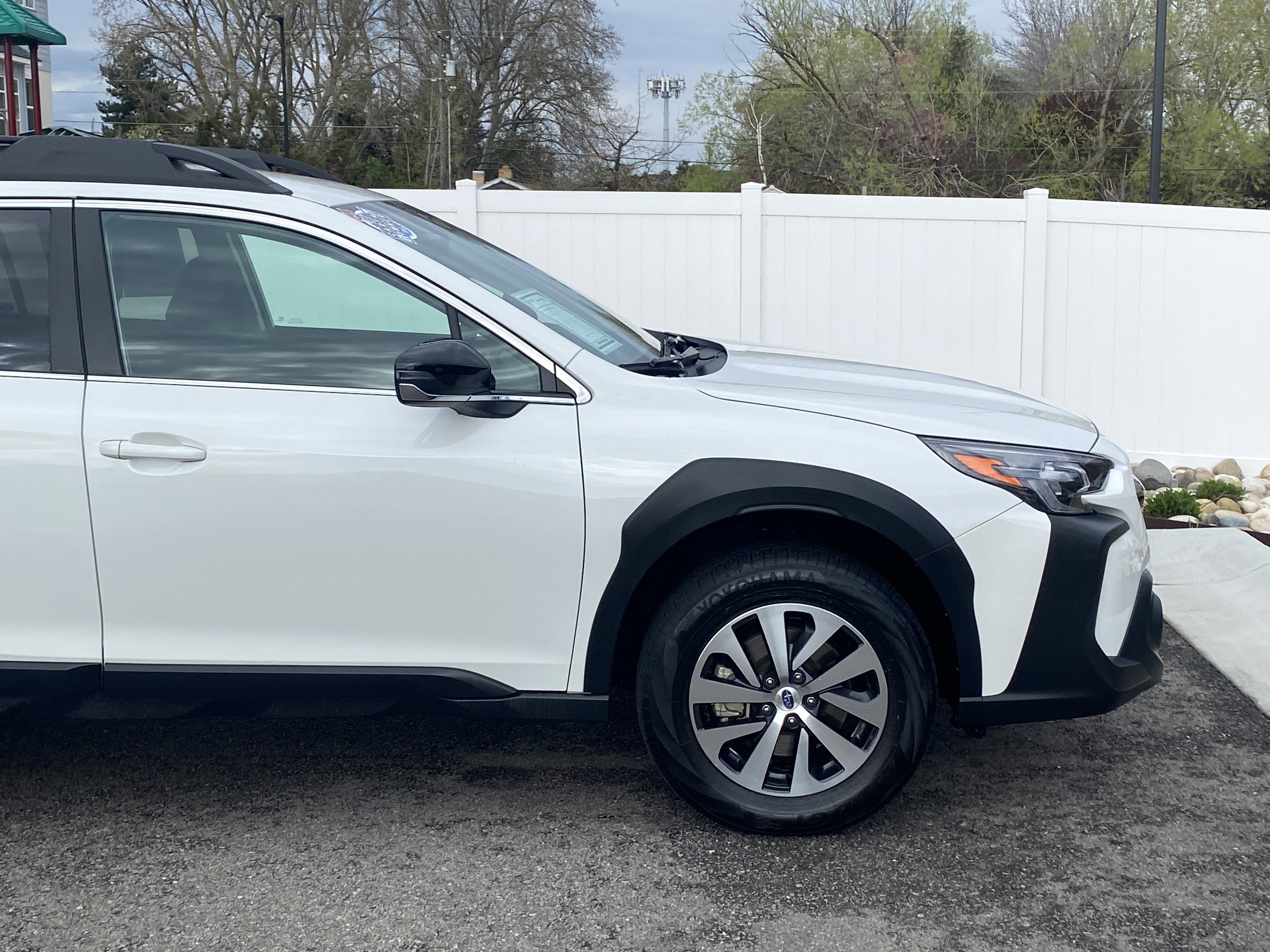 Used 2025 Subaru Outback Premium image 8
