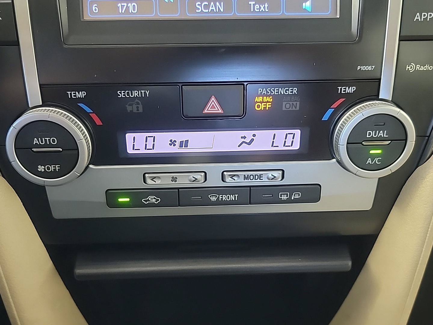 Used 2012 Toyota Camry XLE w/ Leather Pkg FWD image 32
