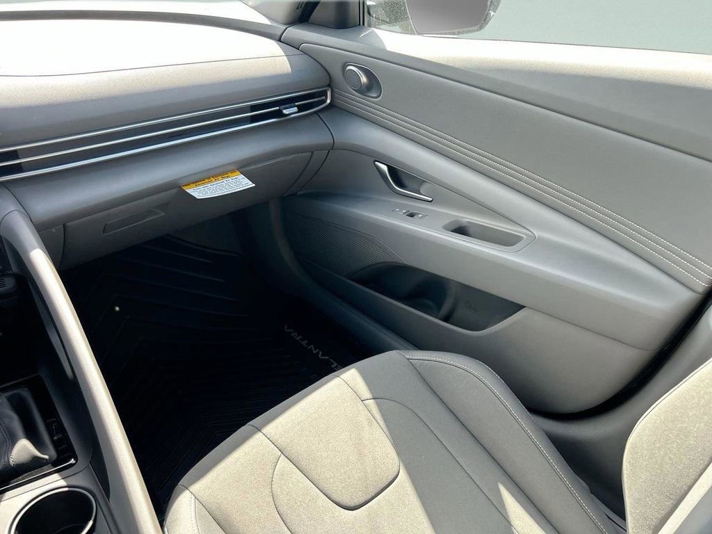 New 2026 Hyundai Elantra Sport FWD image 20