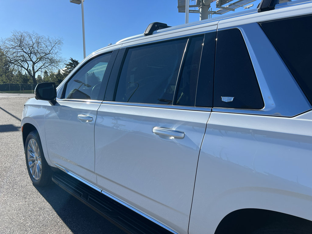 Certified 2023 Cadillac Escalade ESV Premium Luxury AWD/4WD image 10
