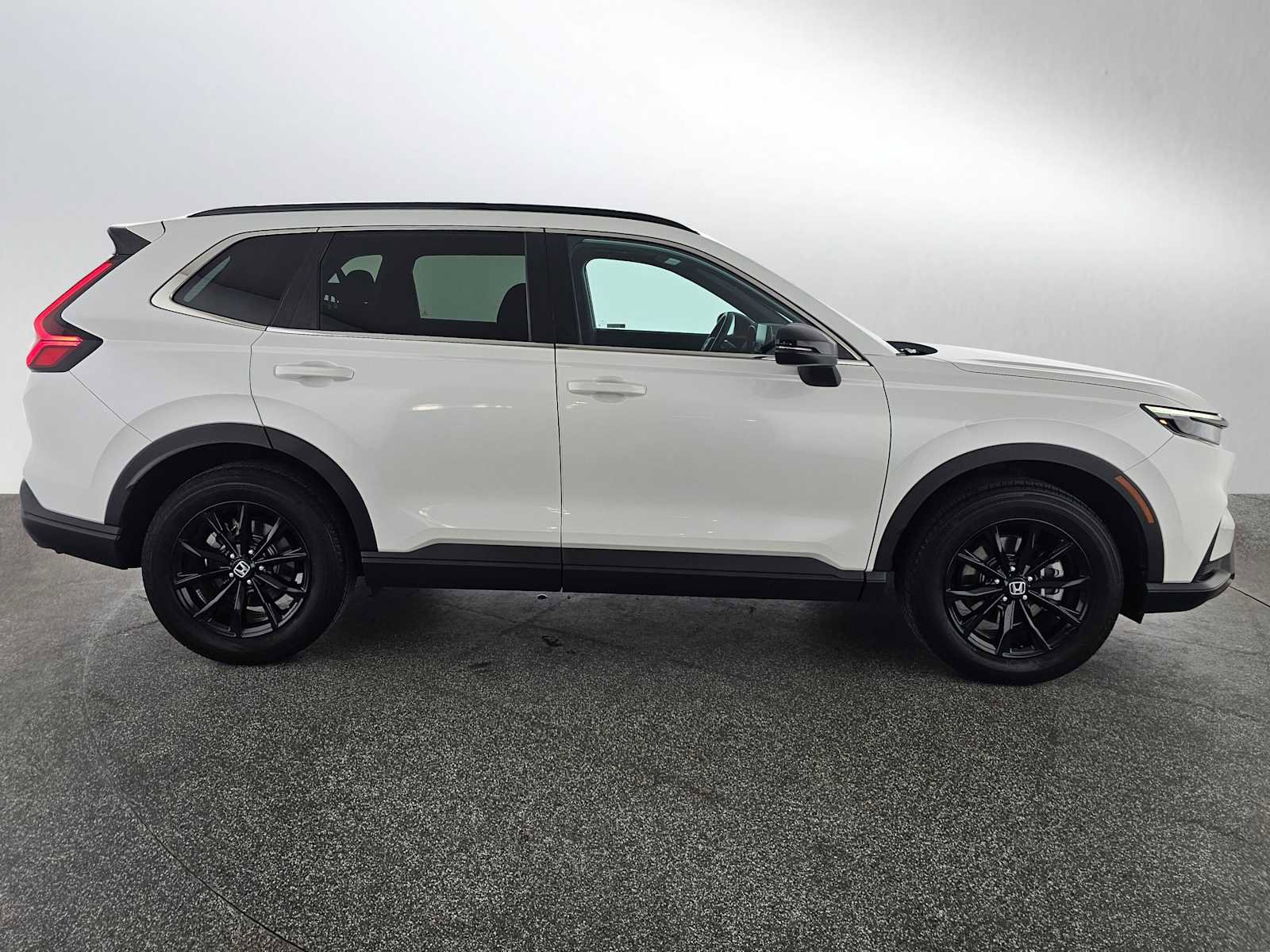 Used 2024 Honda CR-V Sport image 2