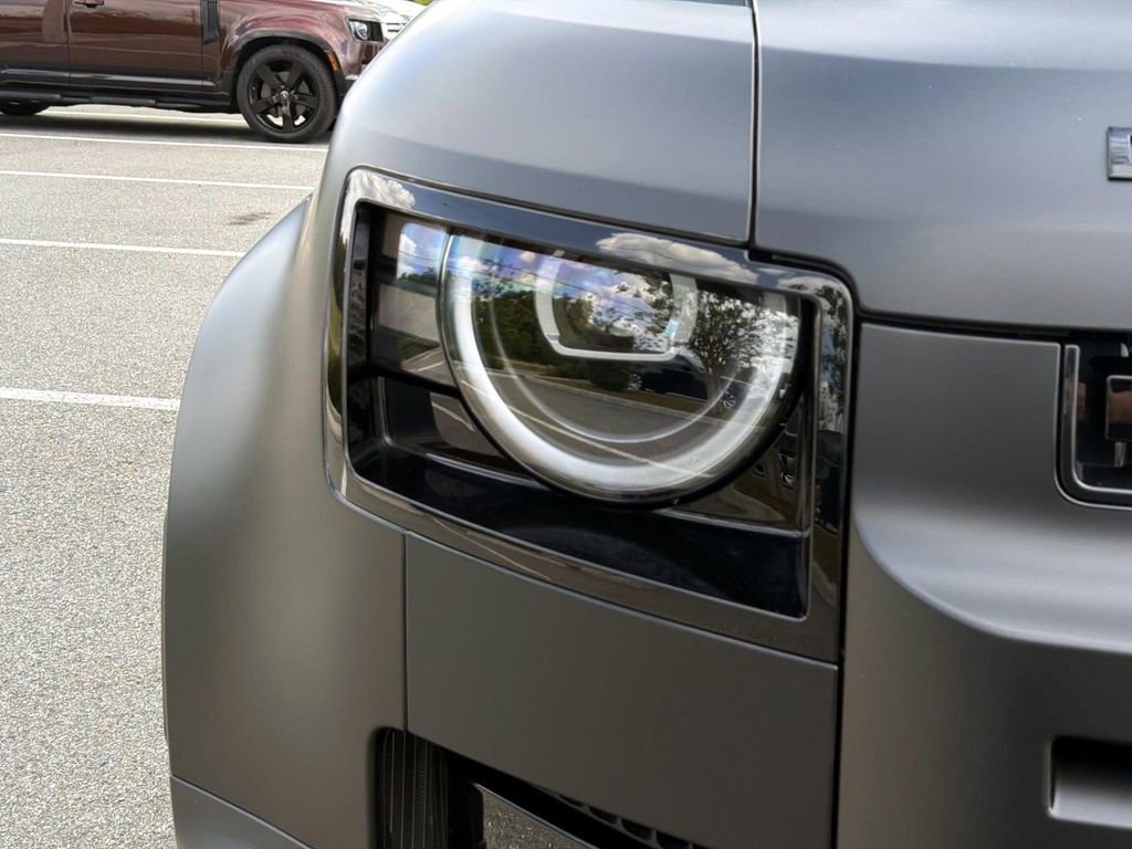 New 2026 Land Rover Defender 130 S image 9