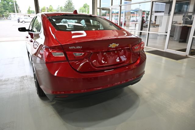 Used 2024 Chevrolet Malibu LT w/ LPO, Floor Liner Package FWD image 6