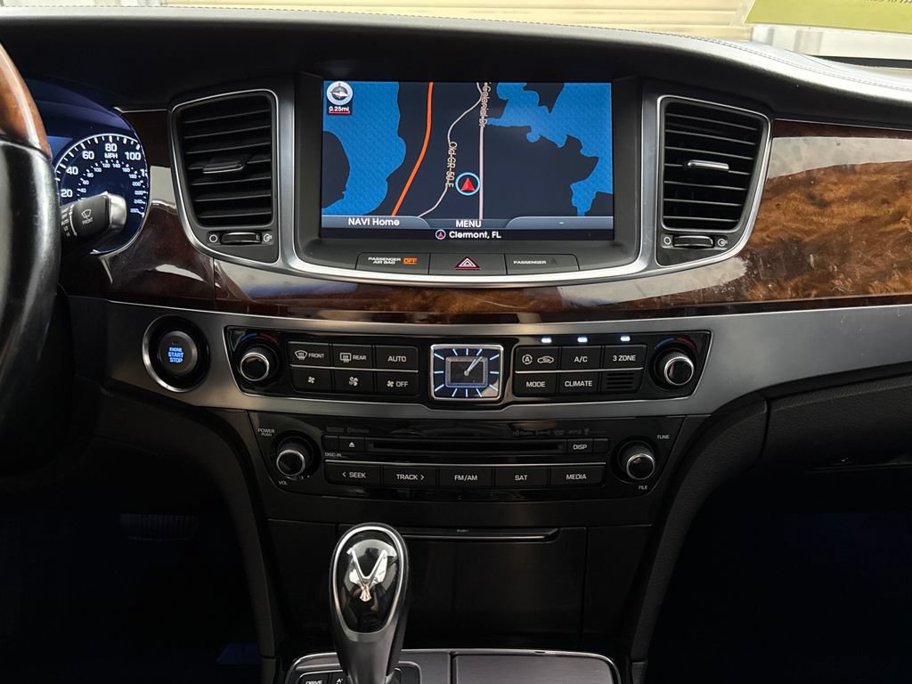 Used 2016 Hyundai Equus Signature RWD image 18
