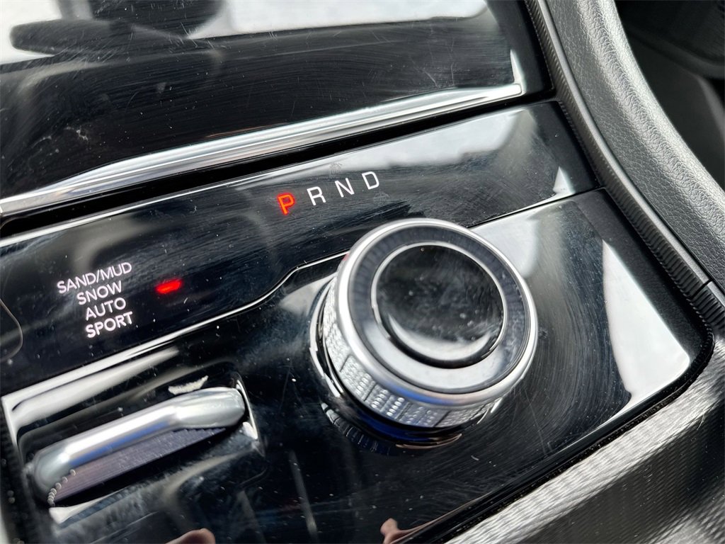 Used 2024 Jeep Grand Cherokee Limited image 20