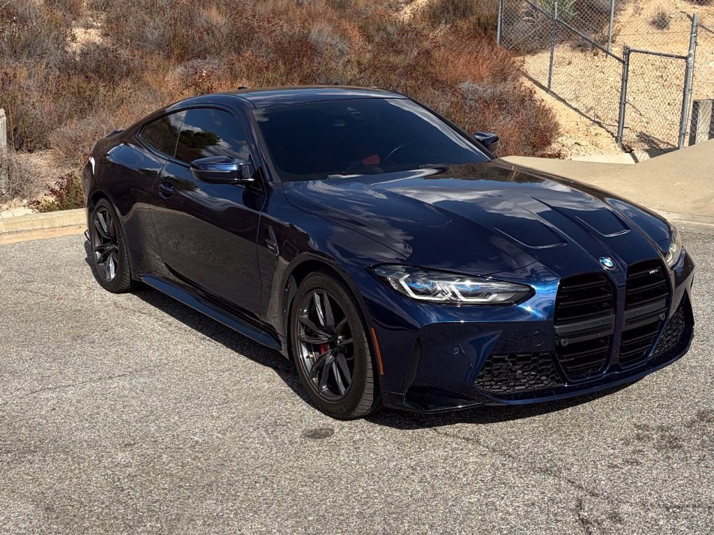 Used 2022 BMW M4 Coupe w/ Executive Package RWD image 3
