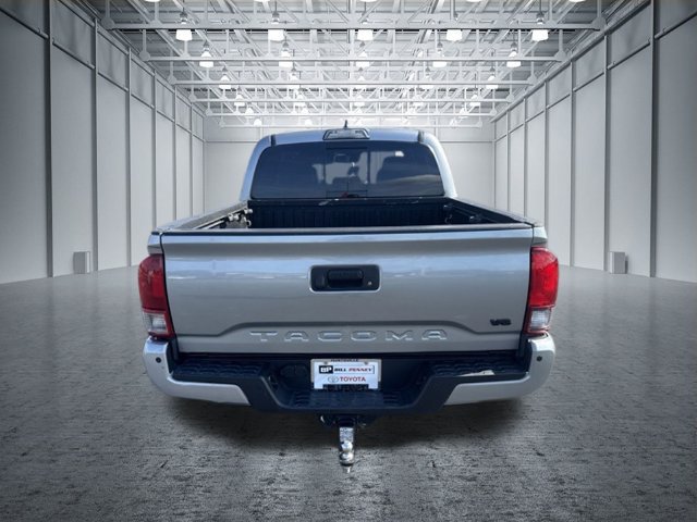 Used 2019 Toyota Tacoma TRD Off-Road AWD/4WD image 4