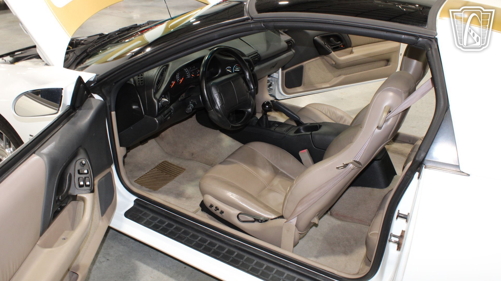 Used 1996 Chevrolet Camaro Z28 RWD image 6
