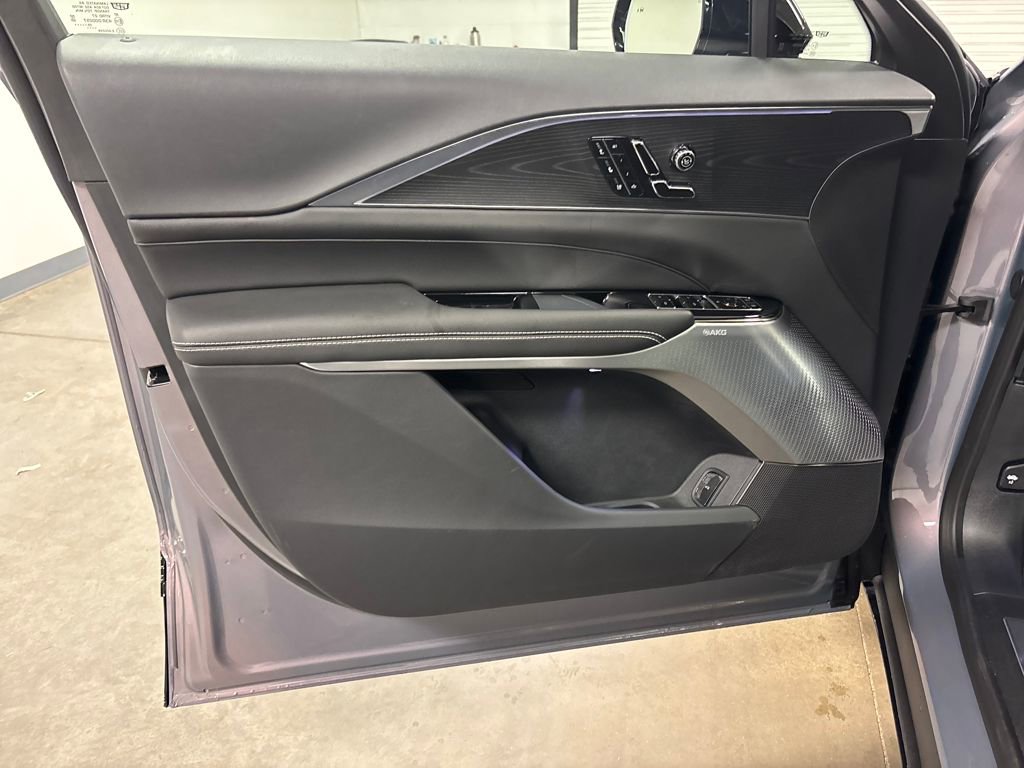 New 2026 Cadillac Lyriq Premium Luxury image 21