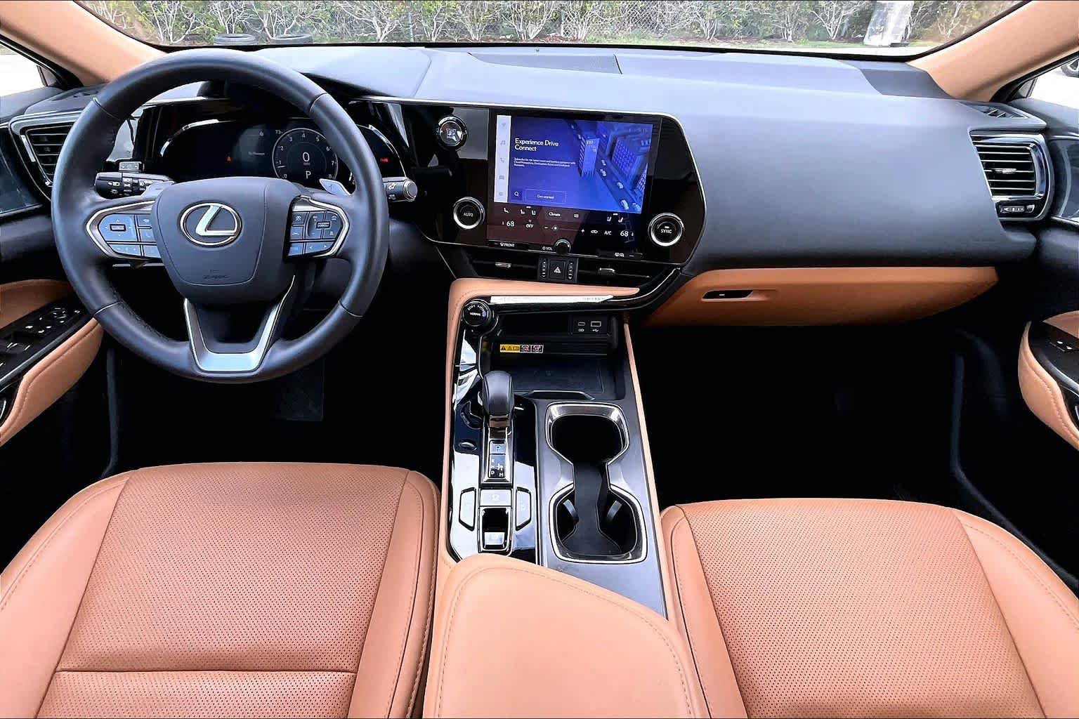 Used 2025 Lexus NX 250 FWD w/ Towing Package (2000 Lbs) image 16