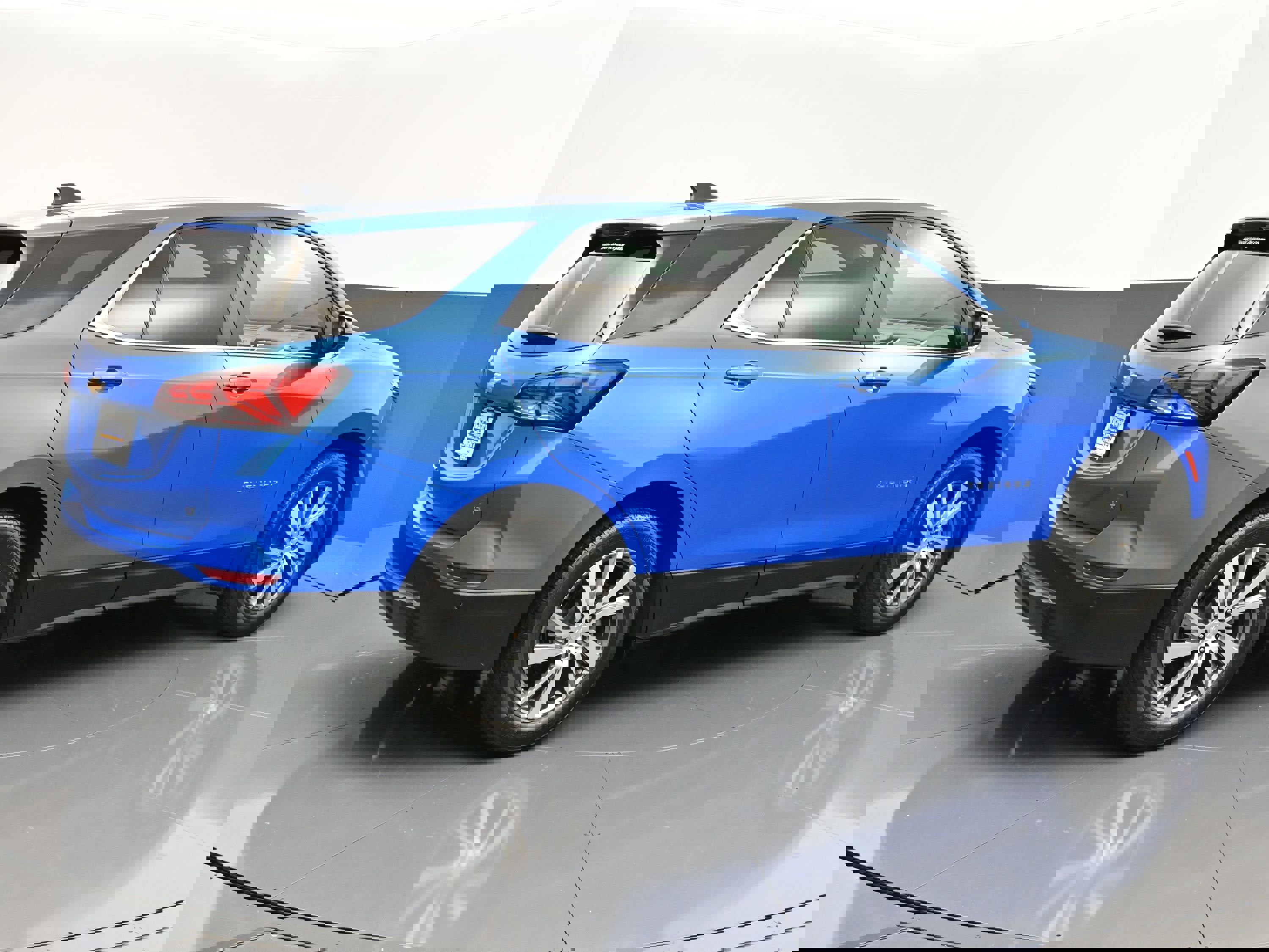 Used 2024 Chevrolet Equinox LT image 9