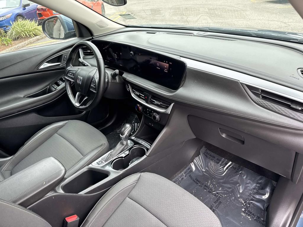 Used 2024 Buick Encore GX Preferred FWD image 13