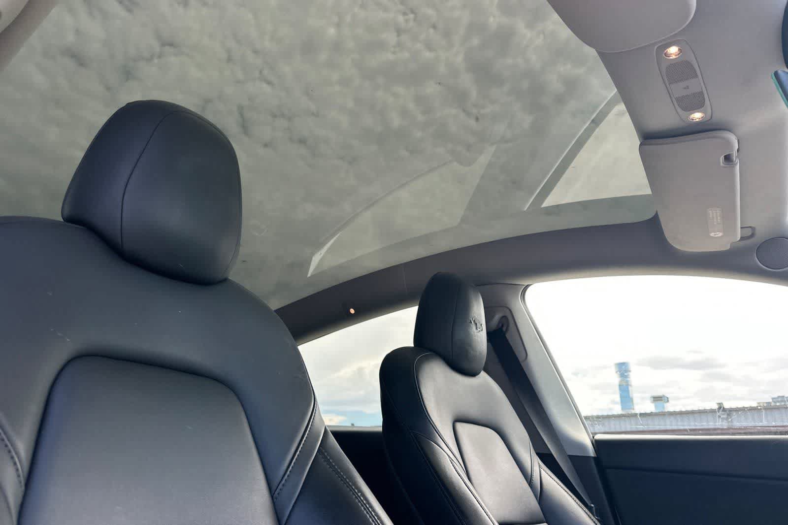 Used 2022 Tesla Model Y Long Range AWD/4WD image 19