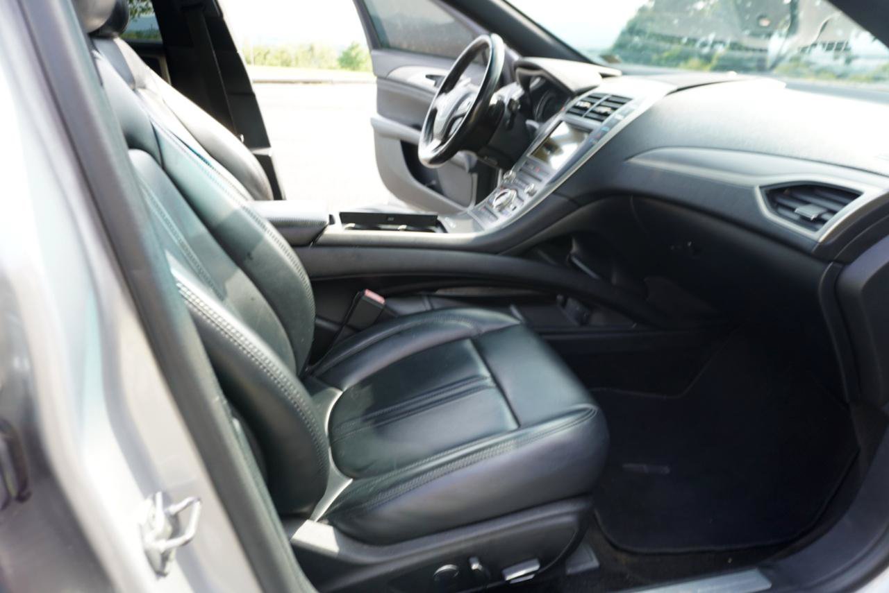 Used 2017 Lincoln MKZ Premiere FWD image 18