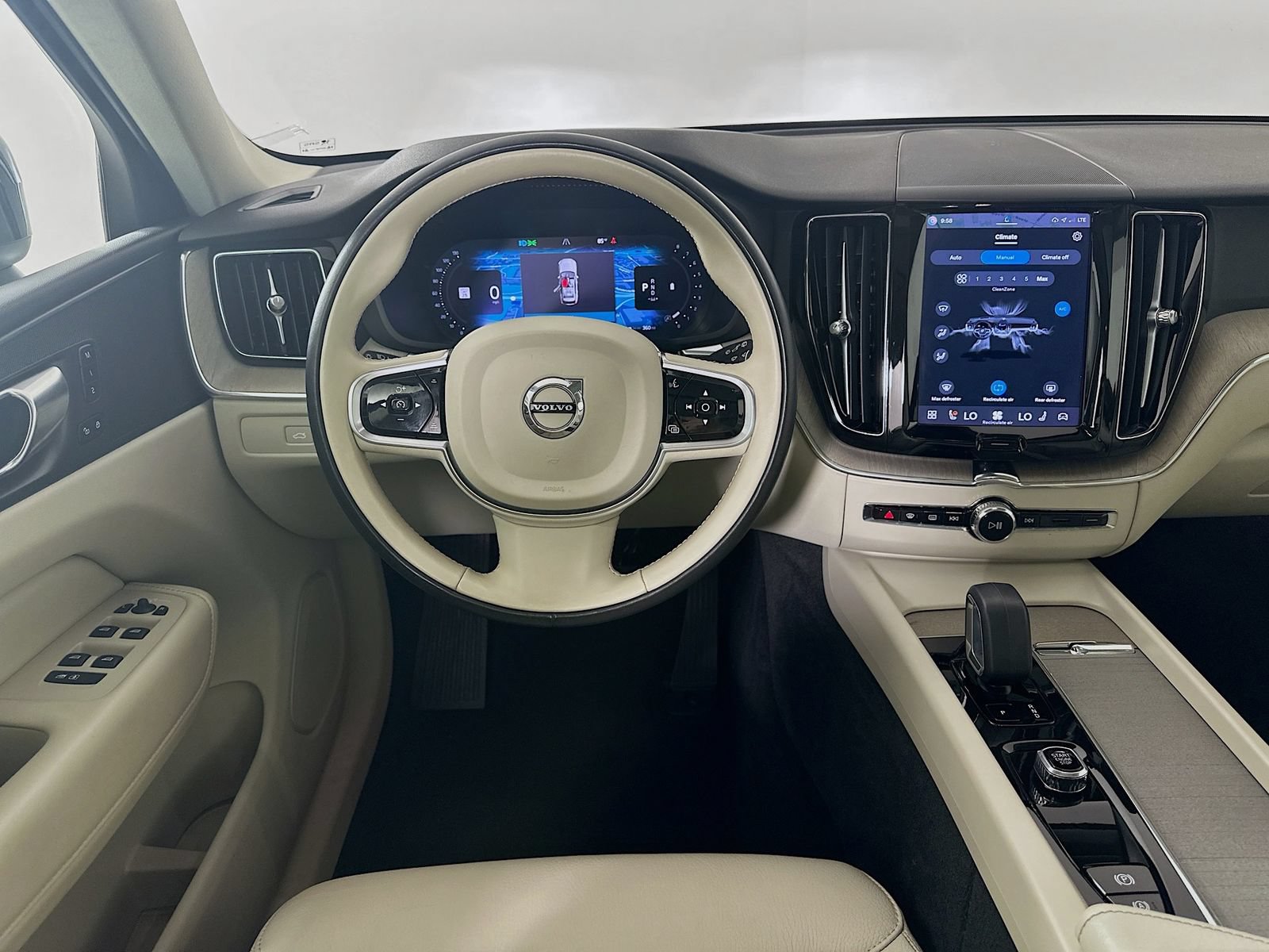 Used 2023 Volvo XC60 B5 Plus w/ Climate Package AWD/4WD image 15