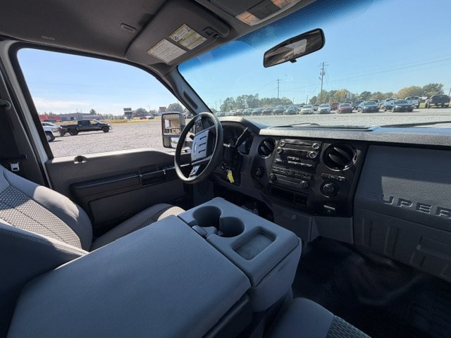 Used 2016 Ford F250 XL w/ Power Equipment Group AWD/4WD image 8